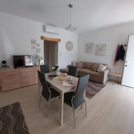 Holiday home - Alebea - *
