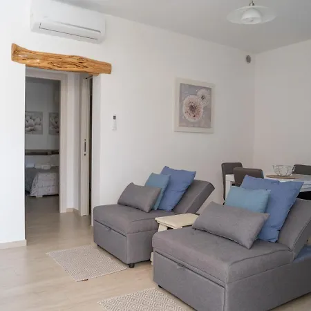 Holiday home - Alebea - *